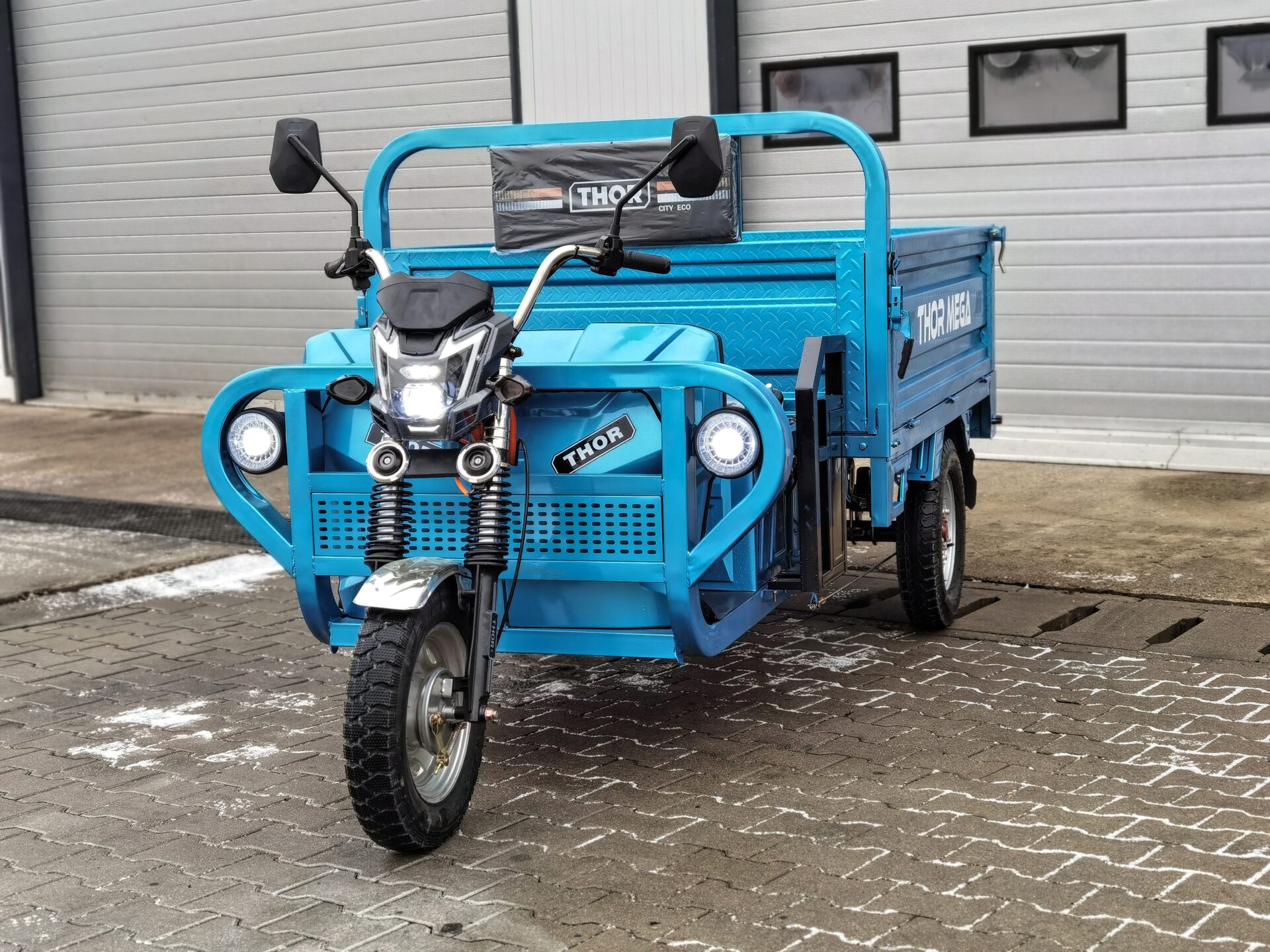 メガニウム Triciclu electric Thor Mega 1500W 60V58Ah FARA PERMIS - Triciclu